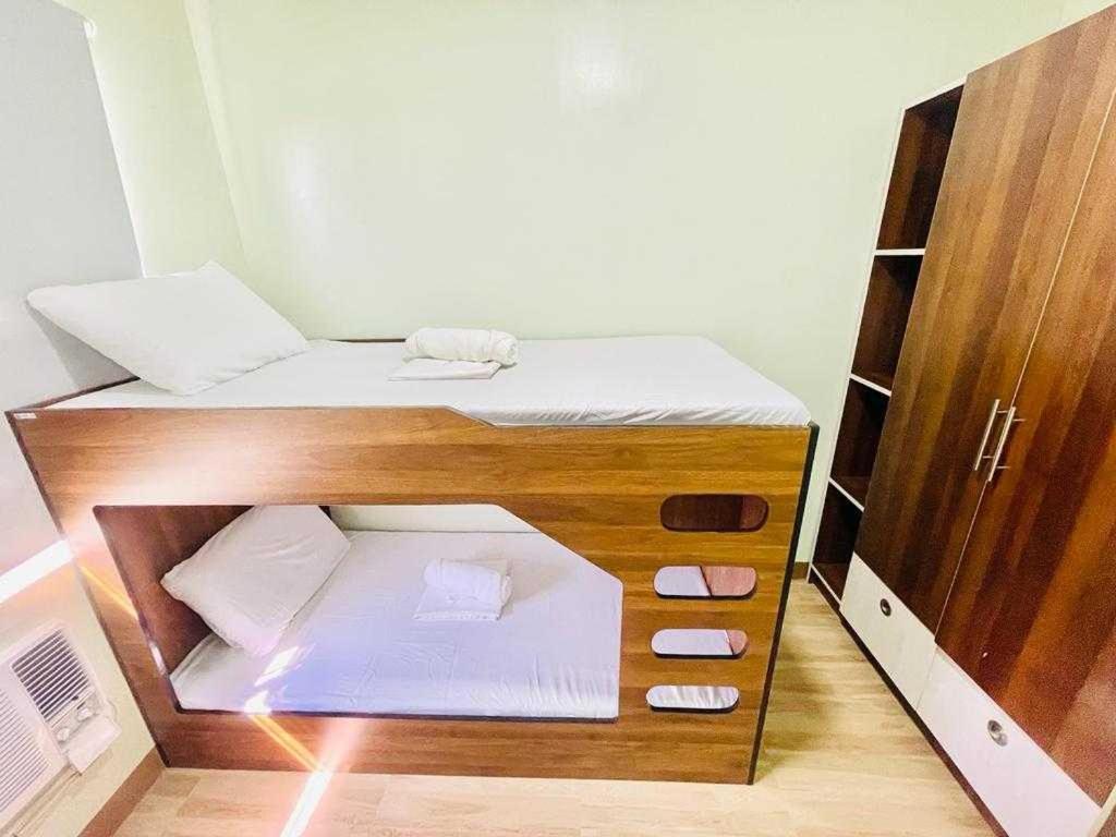 Oyo 1008 Armond Bed And Breakfast Lapu-Lapu City Esterno foto